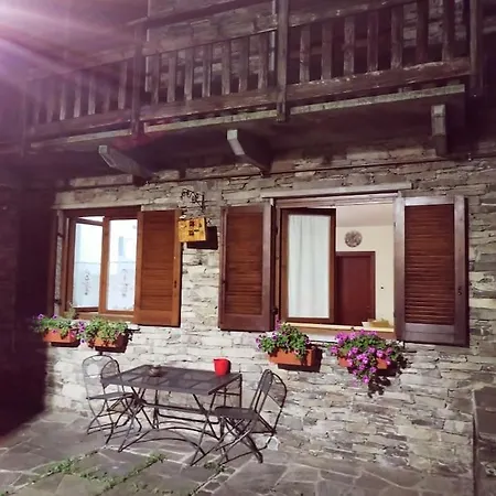 Casa Matilde Restaurant דירה Curiglia